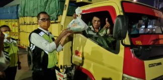 Sambut Idulfitri 1442 H, ASDP Salurkan Bantuan Sembako Senilai Rp398 Juta di 7 Pelabuhan Utama