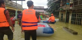 Respon banjir Satui, Muhammadiyah kalsel sediakan nasi bungkus 1000 porsi sehari
