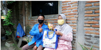 SMK Muhammadiyah 4 Surakarta Bagikan 110 Paket Sembako