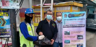 Indahnya Berbagi Bersama SMP Muhammadiyah 1 Simpon Surakarta