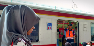 Hampir Seluruh Pengadaan KRL Commuterline bekerja sama dengan INKA Hampir Seluruh Pengadaan KRL Commuterline bekerja sama dengan INKA. PT Kereta Commuter Indonesia atau KAI Commuter menyebut 92 persen pekerjaan pengadaan sarana kereta rel listrik (KRL) Commuter Line bekerja sama dengan PT Industri Kereta Api (Persero) atau INKA.