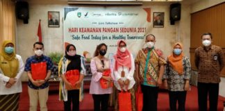 Bertanya Pada Hari Keamanan Pangan Sedunia, Jatmiko Diganjar 3 Kilogram Beras Sehat Alami