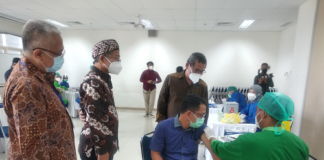 UAD dan PWM DIY Vaksinasi Dosen, Guru, Tendik dan Lansia