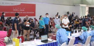 OJK Dorong Vaksinasi Sektor Jasa Keuangan