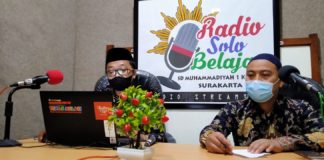 Rayakan Muharram, SD Muhammadiyah 1 Ketelan Bagi Buku dan Taushiyah Akbar