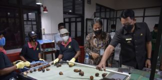 Wabup Sleman Lepas Ekspor Perdana Salak ke Kamboja