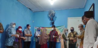 Gembirakan Anak Yatim, Jajaran Pimpinan Unkris Kunjungi Yayasan Nurul Islam