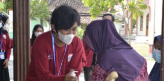 Inspiratif! Mahasiswa UMS Garap Pemberdayaan Disabilitas di Desa Mlese Gantiwarno