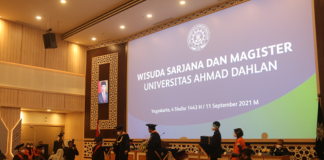 UAD Wisuda 596 Lulusan Secara Luring