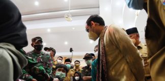 Tinjau Vaksinasi di Jambi, Menteri Nadiem Ingatkan Ancaman Learning Loss