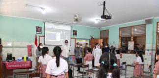 Tinjau Sekolah di DKI, Nadiem: PTM Terbatas Sudah Bisa Dimulai