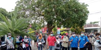 Relawan KAKA Center di Sleman Mendapat Bantuan Ambulans dari Keluarga Abdul Kadir Relawan Kaka Center Mengawal Giat Vaksin Covid19 di Ngaglik sleman