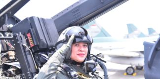 Momen HUT Ke-76 TNI, Puan Jajal Jet Tempur dan Dapat Wing Penerbang
