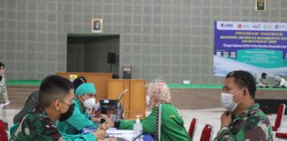 Mantap! Kolaborasi UMS, TNI dan Omah Sambung Gelar Vaksinasi Dosis 1