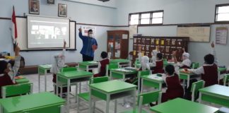 PTM di SD Muhammadiyah 1 Solo Ekstra Awasi Prokes Siswa