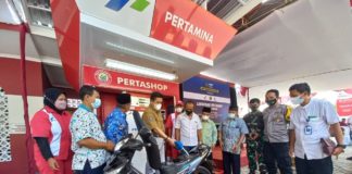 Dorong Ekonomi ditengah Pandemi, Rektor UMP Resmikan Pertashop di Banyumas