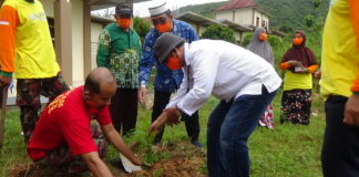 Launching Tanam Pohon dan Sayur Sistim Pola Asuh