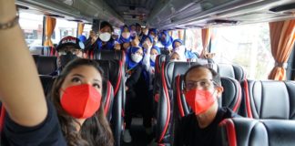 Dapat Kesempatan Satu Bus Bersama Menteri Nadiem, Puluhan Guru Sumringah