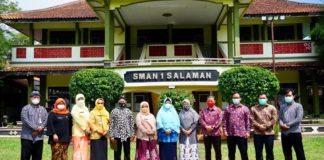 Di Hari Guru, Rektor UNIMMA Kunjungi Almamaternya