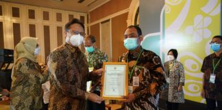 Ratusan Nakes dan Petugas Pemulasaran Jenazah Covid-19 Mendapat Penghargaan