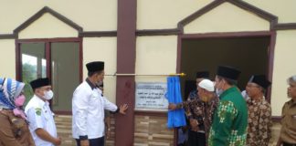 Ketua PDM Way Kanan Resmikan Masjid Abdullah Komplek SMP Muhammadiyah Baradatu