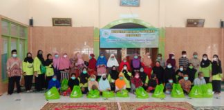 PDA Buleleng Gelar Baksos Pembagian Sembako dan Pemeriksaan Kesehatan Gratis di Tengah Pandemi.