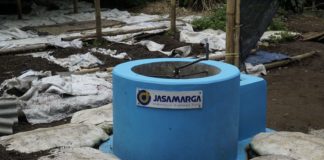 Jasa Marga Salurkan Rp150 Juta untuk Pembangunan Biogas Program Konservasi Sungai Citarum