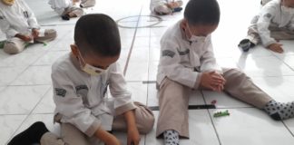 Kreatif! Murid SD Muhammadiyah PK Kottabarat Praktik Membuat Karya Tiga Dimensi dari Lempung Terigu