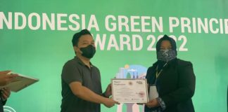 Kepala SD Muhammadiyah Ketanggungan Raih Penghargaan