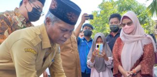 CEO XL Axiata Resmikan Masjid Wakaf Karyawan di Aceh Barat