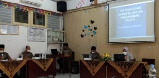FGD Pengelolaan Sumber Belajar dan Pemilihan Mata Pelajaran Kelas XI SMA Muhammadiyah 1 Solo