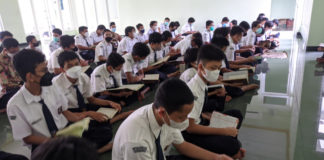 Semarak Ramadan, SMP Muhammadiyah PK Kottabarat Gelar Pesantren dan Berbagi