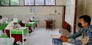 Siswa SD Muhammadiyah 1 Solo Laksanakan Ujian Sekolah Dengan Disiplin Prokes