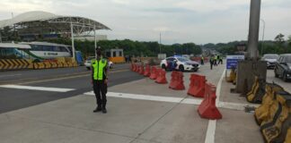 Arus Mudik Jalan Tol Cikampek Arah ke Timur Diberlakukan One Way Sejak 17.28 WIB