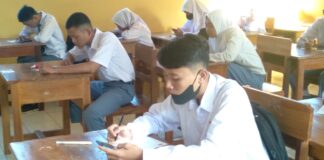 SMA Muhammadiyah 2 Singaraja Gelar PAT Semi Online Selama 5 Hari.