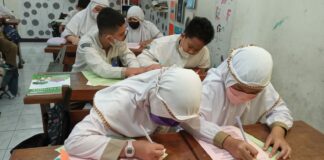 Metode “Leker Berkat” Untuk Dongkrak Motivasi dan Menarik Perhatian Belajar Murid di SD Muhammadiyah PK Kottabarat