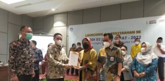 Dirjen Wikan Serahkan 27 SK Izin Pembukaan Program Studi D-2 Jalur Cepat kepada 16 Perguruan Tinggi Vokasi