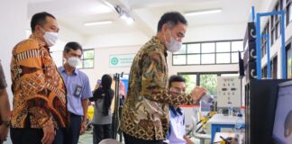 INKA Gandeng D-Tech, SMK, dan PNM Kerja Sama Produksi Kursi Kereta Api Eksekutif