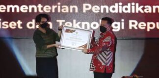 Kemendikbudristek Raih Piala Anggakara Birawa pada Kompetisi P4 Kementerian PAN-RB