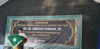 Kunjungi Ponpes Amanah Muhammadiyah Tasikmalaya, Sekjen MUI Ingatkan Dua Penyebab Kemunduran Ummat