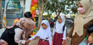 Siswa Baru SD 2 Muhammadiyah Kota Langsa Disambut dengan Karpet Merah