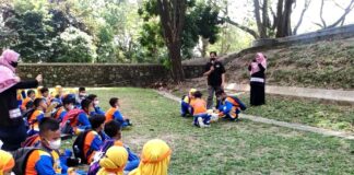 Unik, Murid SD Muhammadiyah PK Kottabarat Lepas Burung Pipit Simbol Merdeka Belajar