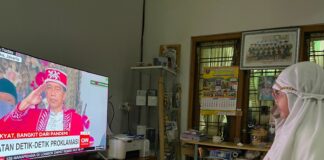 Masih Pandemi, Siswa SD Muhammadiyah PK Kottabarat Mengikuti Upacara HUT RI Secara Virtual