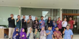 Prof. Dr. Widodo Muktiyo Staf Ahli Kementerian Komunikasi Informatika (KOMINFO) dan Anggota Majelis Pendidikan Tinggi, Penelitian, dan Pengembangan (DIKTILITBANG) Pimpinan Pusat Muhammadiyah Kunjungi ITBM Bali.
