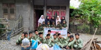 SDIT Muhammadiyah Manggeng Aceh Barat Daya Bantu Keluarga Duafa