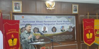 Pada Webinar Unkris, Prof Gayus Lumbuun Sebut Ekonomi Digital Jadi Andalan Pemulihan Ekonomi Pasca Pandemi