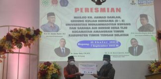 Uhamka Serahkan Bantuan Awal Pengelolaan Air Bersih di Desa Tliu Nusa Tenggara Timur
