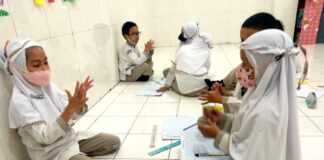 Inspiratif, Belajar Perkalian Lebih Mudah Bersama Tutor Sebaya di SD Muhammadiyah PK Kottabarat