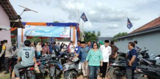 Sosialiasi Penurunan Angka Stunting, Desa Lubuk Empelas Kedatangan Anggota DPR RI Irma Suryani Anggota DPR RI Irma Suryani Chaniago bersama pengurus Partai Nasdem Kabupaten Muara Enim hadiri Sosialisasi Penurunan Stunting di Desa Lubuk Empelas Kecamatan Muara Enim pada Kamis 06/10/2022