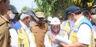 Tinjau Banjir Aceh Utara, Menteri Basuki: Fokus Penanganan Tanggul Jebol dengan Geobag dan Bronjong